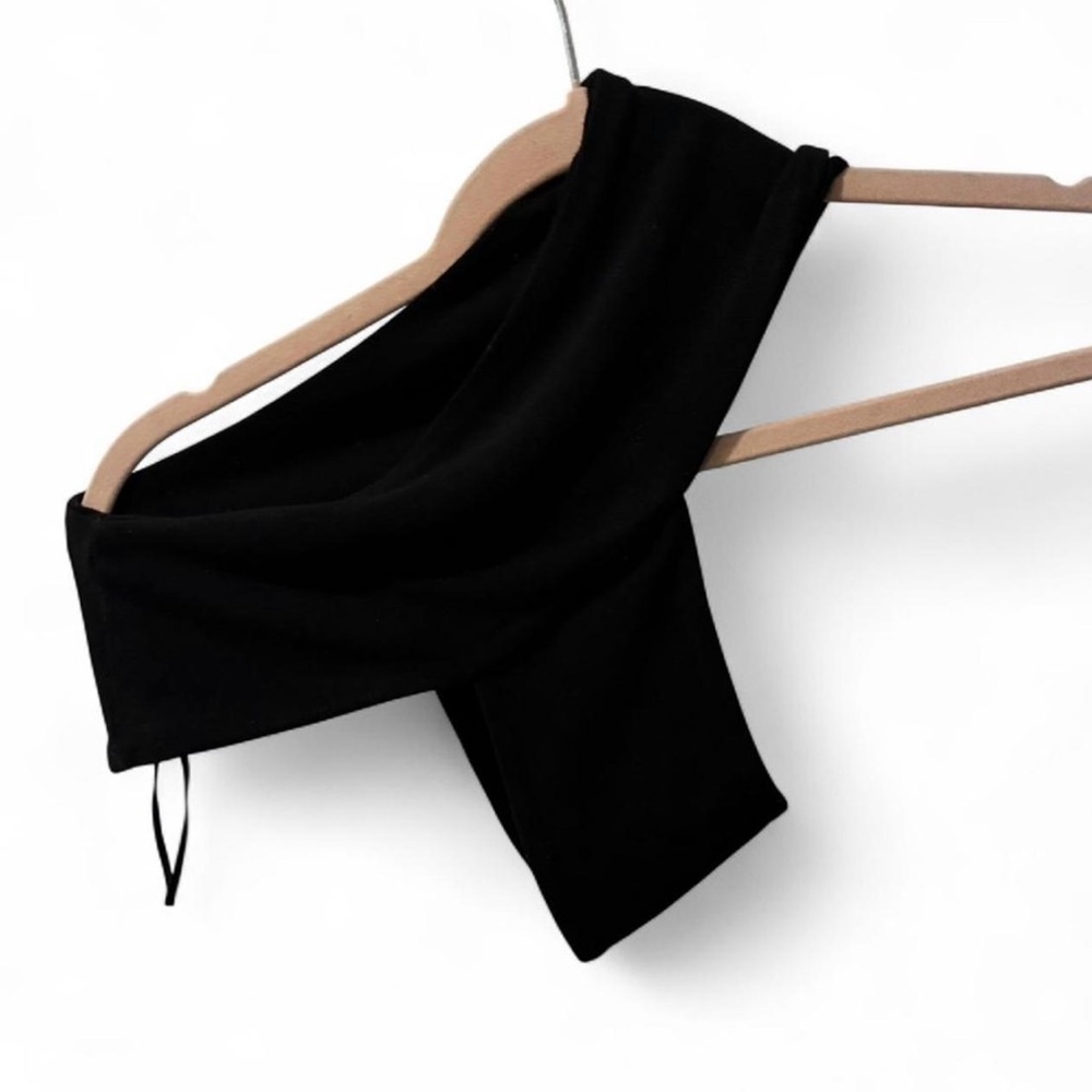 Miaou Black One Shoulder Crop Top